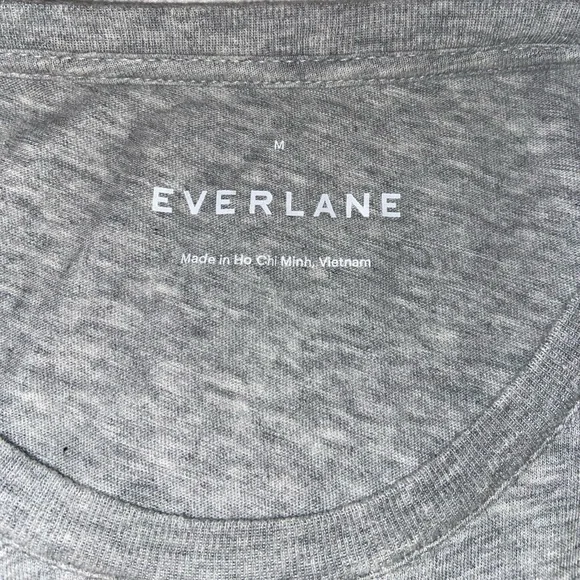 Everlane Basic Tee - Picture 2 of 3